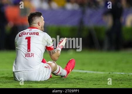 Monterrey, Mexico. 04th Oct, 2023. October 4, 2023; Monterrey, Nuevo León, Mexico, Estádio Universitário; Liga BBVA MX Round 11 match between Club Tigres UANL and Toluca. #1 Goalkeeper Toluca, Tiago Luis Volpi frustrated at defense Mandatory Credit: Toby Tande Credit: Px Images/Alamy Live News Stock Photo