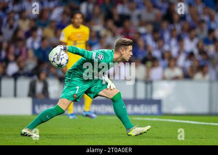 Marc-André ter Stegen (FC Barcelona) in action during the UEFA Champions League Group H, Game 2, match between FC Porto and FC Barcelona Stock Photo