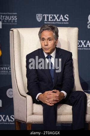 Austin, Texas, USA. 4th Oct, 2023. U.S. Secretary of State ANTONY BLINKEN leads a foreign policy discussion at the University of Texas' Hogg Auditorium as he visits Texas on October 4, 2023 prior to a state visit to Mexico this week. (Credit Image: © Bob Daemmrich/ZUMA Press Wire) EDITORIAL USAGE ONLY! Not for Commercial USAGE! Stock Photo
