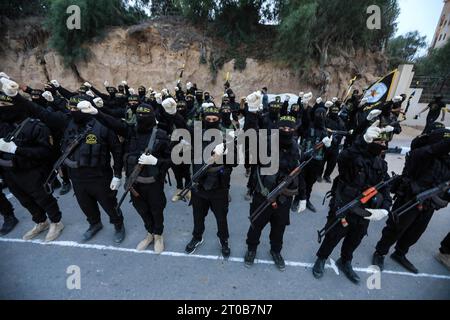 Gaza, Palestine. 4th Oct, 2023. Members of the Al-Quds Brigades, the military wing of the Islamic Jihad movement, participate in an anti-Israel military parade on the occasion of the 36th anniversary of the founding of the movement in Gaza City. (Credit Image: © Yousef Masoud/SOPA Images via ZUMA Press Wire) EDITORIAL USAGE ONLY! Not for Commercial USAGE! Stock Photo