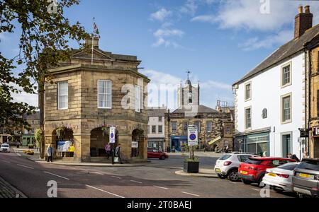 Northumberland Hall and Alnwick market in Alnwick, Northumberland, UK on 26 september 2023 Stock Photo