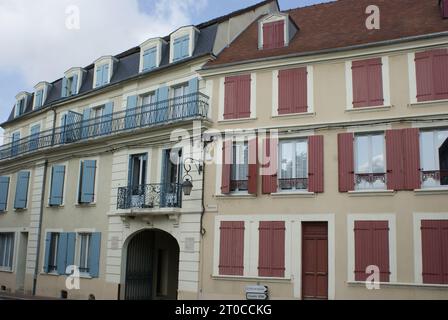 bâtiments anciens à Saint Florentin, Yonne , France Stock Photo