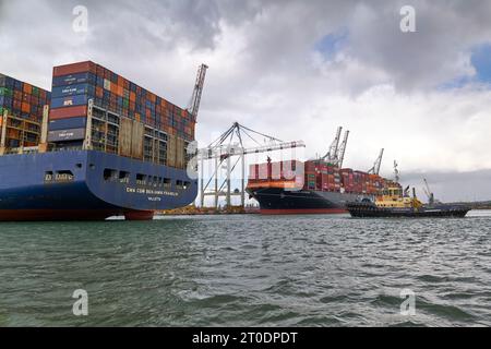 The Tug SVITZER MERCURIUS Guides The ULCS CMA CGM BENJAMIN FRANKLIN ...
