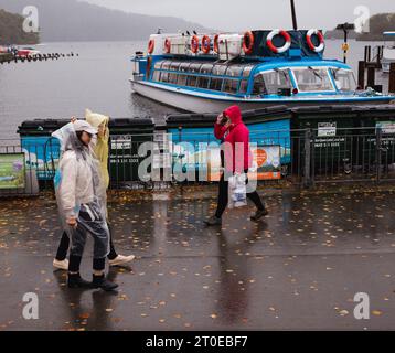 Windermere Cumbria, Uk. 6th Oct, 2023. Weather Lake Windermere Tourists 