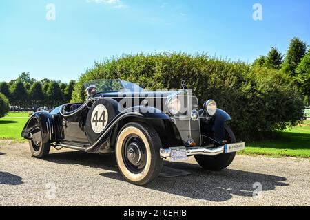 Schwetzingen, Baden-Wuerttemberg, Germany, Concours d'Elegance in the park of the castle, Mercedes 290 Roadster, year 1933, 60 hp, 2900 ccm Stock Photo