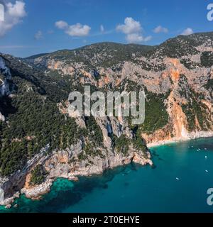 Cala Goloritze with the rock needle L'Aguglia, Gennargentu National Park and Golfo di Orosei, Sardinia, Italy Stock Photo