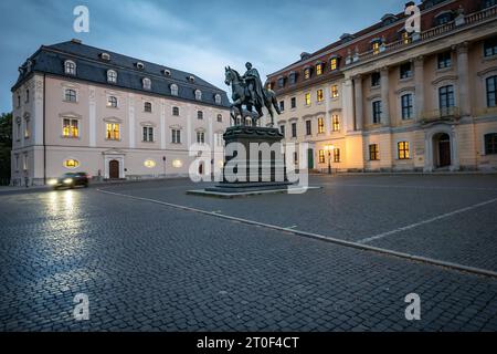 Weimar im Bundesland Thüringen Platz der Demokratie mit der Herzogin Anna Amalia Bibliothek sowie der Hochschule für Musik Franz Liszt - 06.10.2023 Weimar *** Weimar in the federal state of Thuringia Democracy Square with the Duchess Anna Amalia Library and the Franz Liszt School of Music 06 10 2023 Weimar Credit: Imago/Alamy Live News Stock Photo