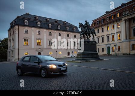 Weimar im Bundesland Thüringen Platz der Demokratie mit der Herzogin Anna Amalia Bibliothek sowie der Hochschule für Musik Franz Liszt - 06.10.2023 Weimar *** Weimar in the federal state of Thuringia Democracy Square with the Duchess Anna Amalia Library and the Franz Liszt School of Music 06 10 2023 Weimar Credit: Imago/Alamy Live News Stock Photo