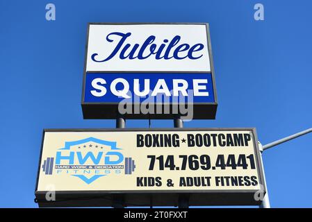 ORANGE , CALIFORNIA - 4 OCT 2023:  Jubilee Square sign at the strip mall on Tustin Street. Stock Photo