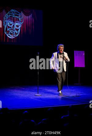 Frank Lavender, tour support for Myra Dubois UK Tour, Palace Theatre, Southend-on-Sea, Essex © Clarissa Debenham (Film Free Photography) / Alamy Stock Photo