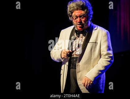 Frank Lavender, tour support for Myra Dubois UK Tour, Palace Theatre, Southend-on-Sea, Essex © Clarissa Debenham (Film Free Photography) / Alamy Stock Photo