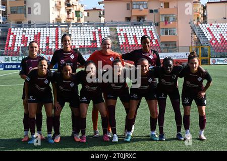 Torre Del Greco, Italy. 04th Oct, 2023. Torre del Greco, Italy - Saturday 7th September 2023: The Pomigliano CF Women team is posing for the photograph before the Women's Serie A match between Pomigliano CF Women and AS Roma Women at stadio Amerigo Liguori on October 7, 2022 in Torre del Greco, Italy. Credit: Nicola Ianuale/Alamy Live News Stock Photo