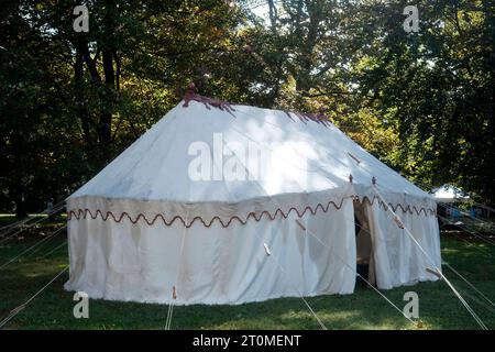 Philadelphia, United States. 07th Oct, 2023. Replica of the war tent of Continental army General George Washington at the Revolutionary Germantown Festival in Philadelphia, PA, USA on October 7, 2023. The annual event commemorates the Battle of Germantown 246 years ago. (Photo by Bastiaan Slabbers/NurPhoto) Credit: NurPhoto SRL/Alamy Live News Stock Photo