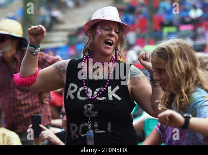 Live Oak, United States. 07th Oct, 2023. People dance to the music at the seventh annual Suwannee Roots Revival music festival, at the Spirit of the Suwannee Music Park in Live Oak. Credit: SOPA Images Limited/Alamy Live News Stock Photo