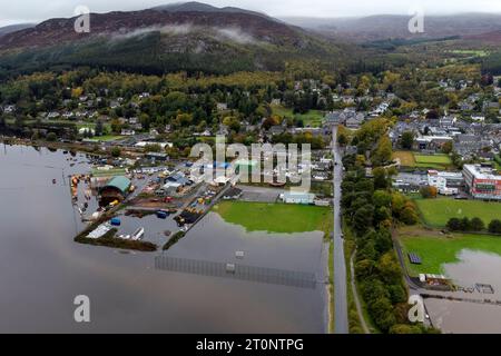 The River Spey in flood at Kingussie near Aviemore. Those in the north of Scotland have been warned there is still a 'risk to life' from severe flooding while people in the south of the UK will have dry and warm conditions. Picture date: Sunday October 8, 2023. Stock Photo