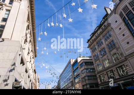 Oxford Street, London, UK. 8th Oct 2023. Christmas decorations are put on the final section of Oxford Street. Credit: Matthew Chattle/Alamy Live News Stock Photo