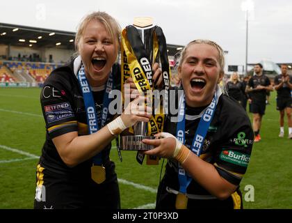 https://l450v.alamy.com/450v/2t0p3xd/york-valkyries-tara-jane-stanley-left-and-sinead-peach-celebrate-with-the-trophy-after-winning-the-betfred-womens-super-league-grand-final-match-at-the-lner-community-stadium-york-picture-date-sunday-october-8-2023-2t0p3xd.jpg