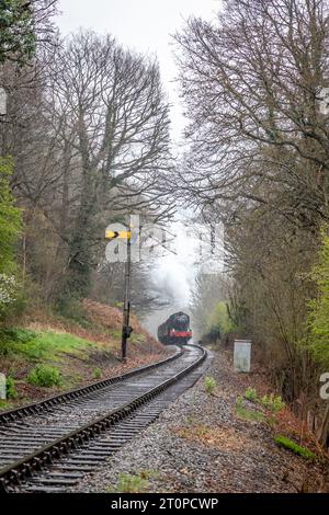 GWR 'Manor' 4-6-0 No. 7812 'Erlestoke Manor' approaches Orchard Crossing on the Severn Valley Railway Stock Photo