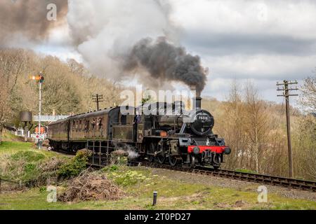 BR '2MT' 2-6-0 No. 78018 departs from Highley on the Severn Valley Railway Stock Photo