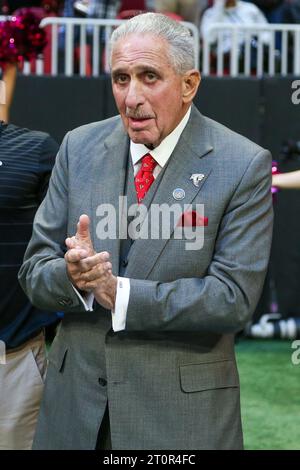 Atlanta, Georgia, USA. 8th Oct, 2023. Atlanta Falcons owner Arthur Blank during the game against the Houston Texans at Mercedes-Benz Stadium. (Credit Image: © Debby Wong/ZUMA Press Wire) EDITORIAL USAGE ONLY! Not for Commercial USAGE! Credit: ZUMA Press, Inc./Alamy Live News Stock Photo