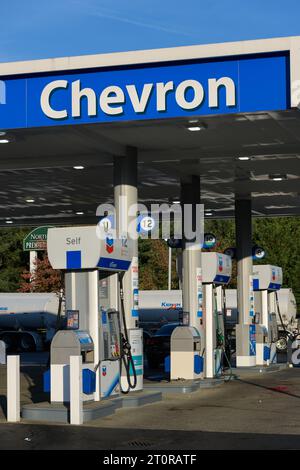 North Bend, WA, USA - October 8, 2023; Awning sign and pumps at Chevron gas station in daytime Stock Photo