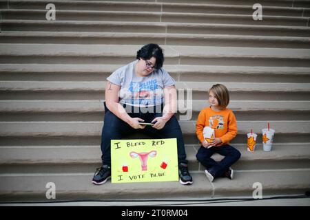 November 2, 2016 - Indianapolis, Indiana, USA: Periods for Politicians formerly Periods for Pence stage an anti-Trump and anti-Pence The Revolution Will Be Uterized (A Rally in 3 Acts) on the steps of the Indiana Statehouse. Stock Photo