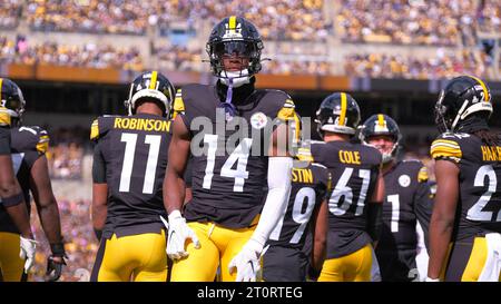 Pittsburgh, PA, USA. 08th Oct, 2023. George Pickens #14 during the Pittsburgh Steelers vs Baltimore Ravens in Pittsburgh, PA. Jason Pohuski/CSM/Alamy Live News Stock Photo