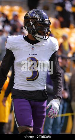 Baltimore Ravens' Odell Beckham Jr. Warms Up Prior To An Nfl Football 