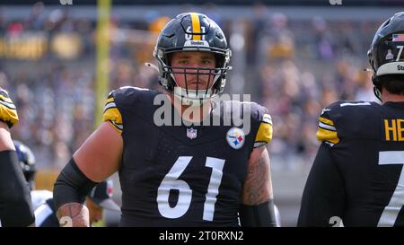 Pittsburgh, PA, USA. 08th Oct, 2023. Mason Cole#61 during the Pittsburgh Steelers vs Baltimore Ravens in Pittsburgh, PA. Jason Pohuski/CSM/Alamy Live News Stock Photo