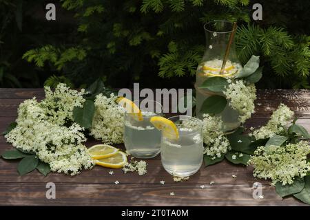 Elder flower lemonade and wooden background Stock Photo Alamy Elder flower lemonade and wooden background Stock Photo Alamy