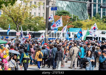 People rally in the street in support of Korea USA alliance in Seoul South Korea on 9 October 2023 Stock Photo