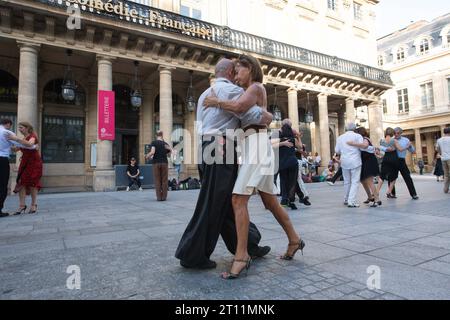 Paris, France. 08th Oct, 2023. Dancers dance in the street on Place Colette in Paris, France on October 8, 2023. Photo by Lionel Urman/ABACAPRESS.COM Credit: Abaca Press/Alamy Live News Stock Photo