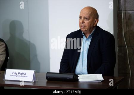 Bogota, Colombia. 10th Oct, 2023. The Colombian government chief Negotiator Otty Patino during a joint declaration on the progress of the peace process between the Colombian government and the National Liberation Army, at the United Nations building in Bogota, Colombia, October 10, 2023. Photo by: Chepa Beltran/Long Visual Press Credit: Long Visual Press/Alamy Live News Stock Photo