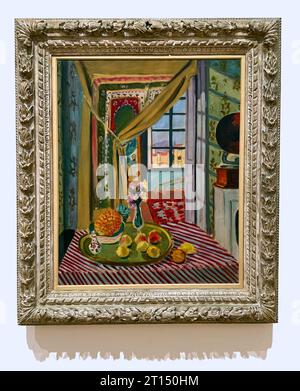 Henri Matisse (1869-1954), Intérieur au vase étrusque, 1940, oil on ...