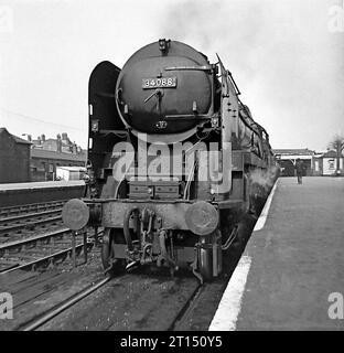 34098 and others , Bournemouth, Eastleigh Southern Steam 1965-67 Stock Photo