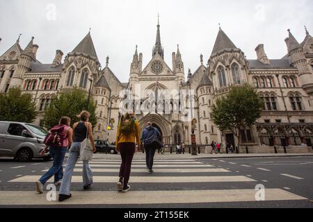 London, England, UK. 11th Oct, 2023. Royal Courts of Justice, the British High Court, in central London. (Credit Image: © Tayfun Salci/ZUMA Press Wire) EDITORIAL USAGE ONLY! Not for Commercial USAGE! Stock Photo