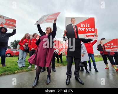An election campaign poster for Prime Minister Benjamin Netanyahu with ...