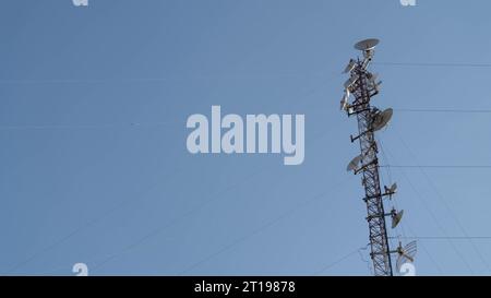 internet wireless radio telecommunications tower Stock Photo