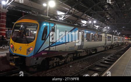 Northern Powerhouse East to West Diesel DMU 185134 TPE to Cleethorpes train evening service at Lime St, Liverpool, Merseyside main line station Stock Photo