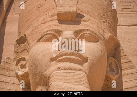 Statue Pharao Ramses II., Felsentempel Abu Simbel, Ägypten Stock Photo