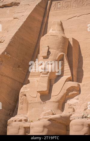 Statue Pharao Ramses II., Felsentempel Abu Simbel, Ägypten Stock Photo