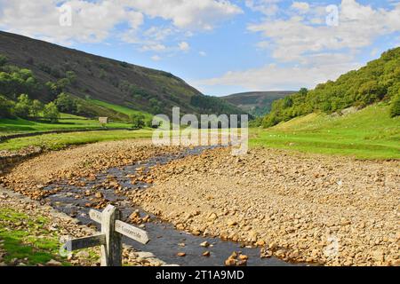 The River Swale in Upper Swaledale, Yorkshire Dales, North Yorkshire, England, UK Stock Photo