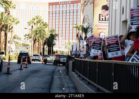LAS VEGAS, NV - October 12: Culinary Union workers picket on the Las Vegas Strip in Las Vegas, Nevada on October 12, 2023. Copyright: xDeeCeexCarterx Credit: Imago/Alamy Live News Stock Photo