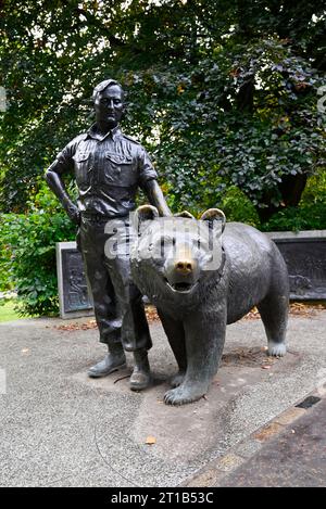 Wojtek the Soldier Bear Memorial Edinbugh Stock Photo