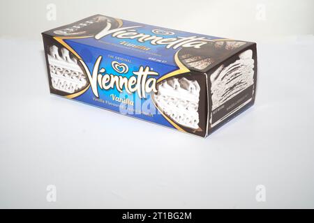 Viennetta ice cream hi-res stock photography and images - Alamy Viennetta ice cream hi-res stock photography and images - Alamy