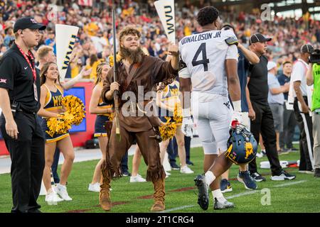 HOUSTON TX OCTOBER 12 West Virginia Mountaineers head coach