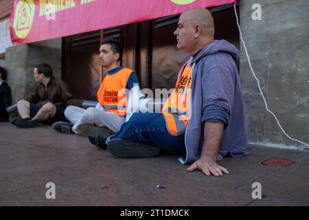 Toulouse, France. 13th Oct, 2023. Demonstration of the Latest Renovation group, blocking the entrances to Toulouse Town Hall with the use of padlocks, chains and glue in Toulouse, France on october 13, 2023. Photo by Arnaud Bertrand/ABACAPRESS.COM Credit: Abaca Press/Alamy Live News Stock Photo