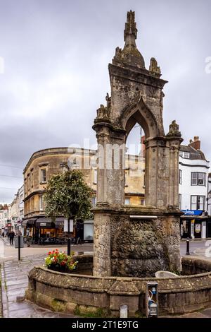 Market Cross and Fountain in the Market Place at Wells, Somerset, England, Uk Stock Photo