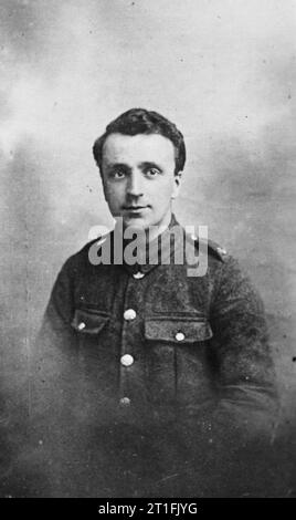 Facial wound on a World War I soldier. Man left disfigured after an ...