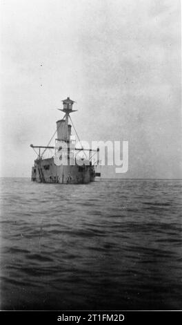 HMS Thistle, 1st Class Gunboat at the China Station 1910 - 1912 HMS BEDFORD after being wrecked, 1910. Stock Photo